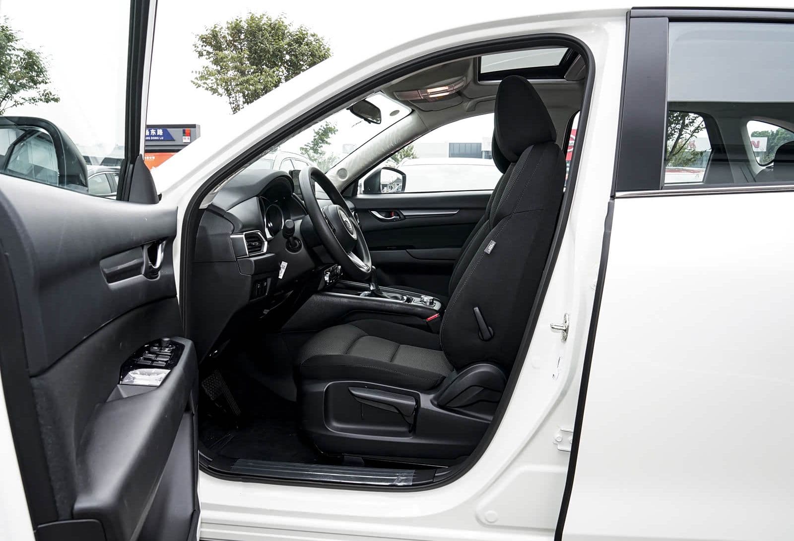 2024 Mazda CX-5 2.0L Comfort — Compact SUV, front seats for export