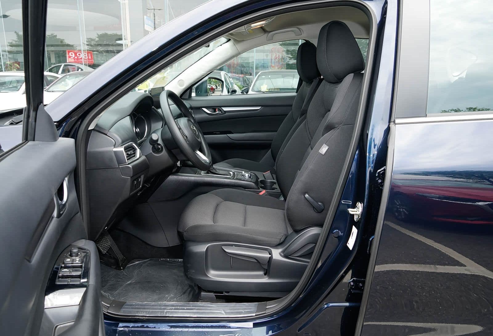 2025 Mazda CX-5 2.0L Comfort — SUV compacto, asientos delanteros para exportación
