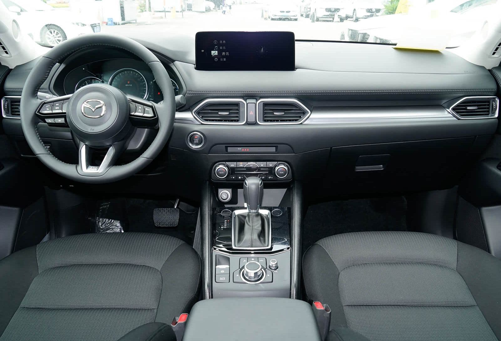 2025 Mazda CX-5 2.0L Style — Compact SUV, centre stack and gear selector for export